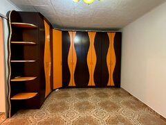 Nicolae Grigorescu, 5-7 minute metrou, bloc 1984